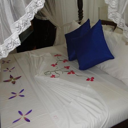 Thambapanni Retreat Hotel Unawatuna Ngoại thất bức ảnh